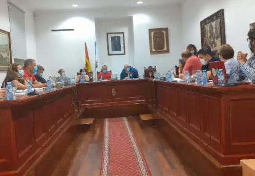 O Pleno aproba unha dedicación exclusiva de 46.500 euros para o alcalde de Noia